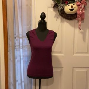 Merona seamless women’s sleeveless top, size small, purple